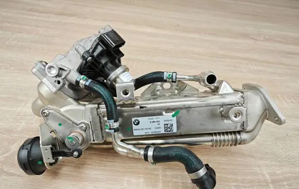 BMW 4 G22 G23 G24 G26 EGR valve cooler 8580452