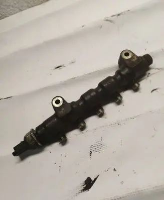Ford Focus Fuel main line pipe 9654592680