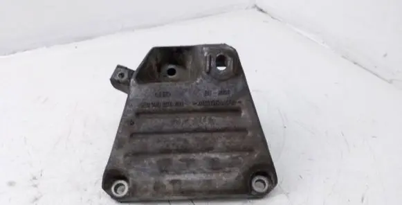 Audi A8 S8 D3 4E Engine mounting bracket 4E0199308AN
