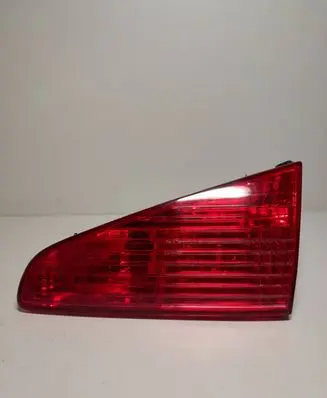 Peugeot 607 Tailgate rear/tail lights