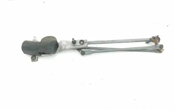 Ford Focus Front wiper linkage and motor 3397020451