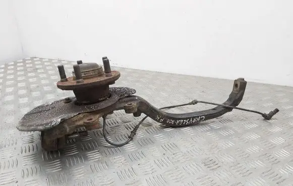 Chrysler 300 - 300C Front wheel hub