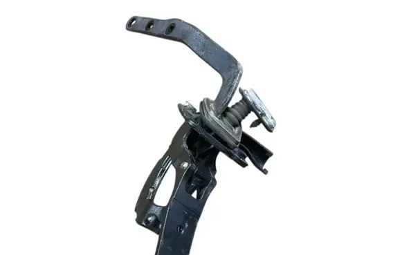 Volvo V70 Tailgate/trunk/boot hinge 8643158