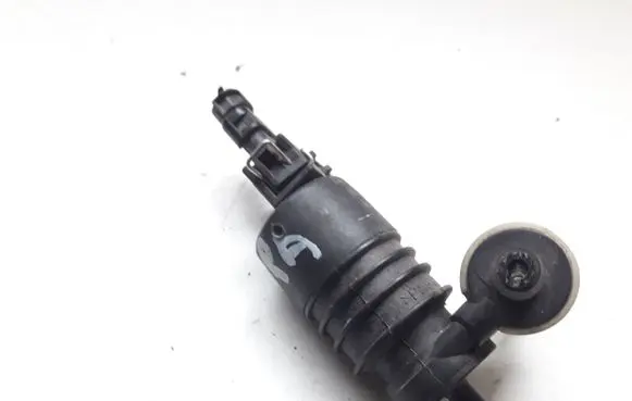 Opel Astra G Windscreen/windshield washer pump
