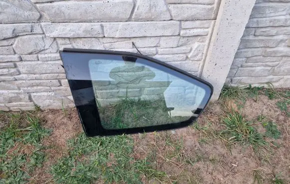 Volkswagen Up Rear side window TylniaPrawaVwUP