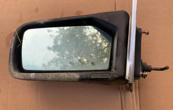 Mercedes-Benz W123 Manual wing mirror 