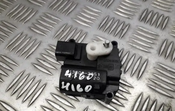 Toyota Corolla Verso AR10 Air flap motor/actuator 1138002051 113800-2051