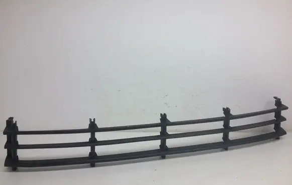 Skoda Octavia Mk2 (1Z) Front bumper lower grill