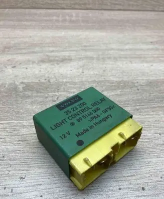 Volvo S70 V70 V70 XC Light relay 3523200 895166000 LIGHTCONTROL