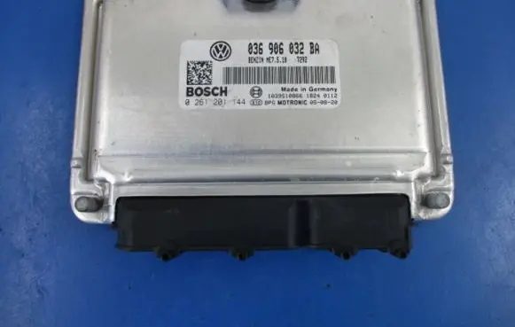 Volkswagen Golf IV Engine control unit/module ECU 036906032BA