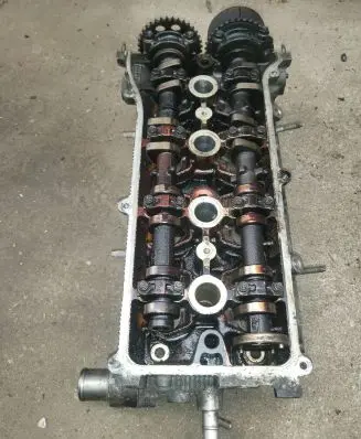 Toyota RAV 4 (XA20) Engine head 