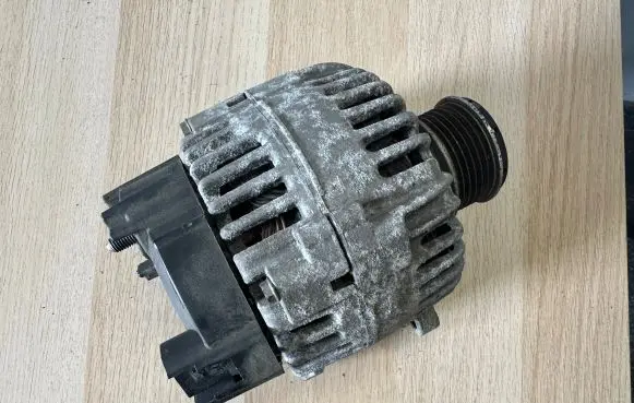 Seat Ibiza IV (6J,6P) Generator/alternator 03P903023F