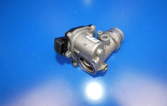 Mercedes-Benz B W246 W242 Throttle valve 161A09794R 043414183