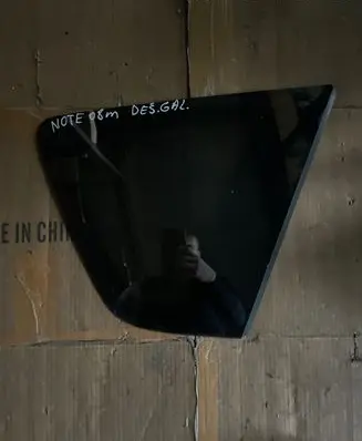 Nissan Note (E11) Rear side window