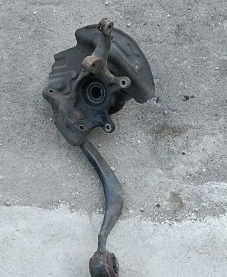 BMW X5 E53 Front wheel hub spindle knuckle
