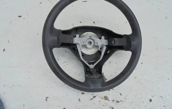 Toyota Aygo AB10 Steering wheel