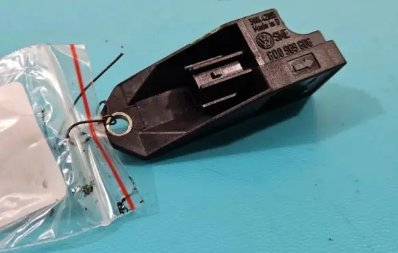 Volkswagen Polo IV 9N3 Fuel cut-off switch 5WK42895 IMPRK1375909