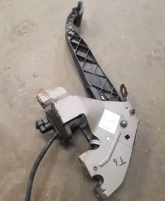Volkswagen Transporter - Caravelle T6 Brake pedal 7E1721059E 0999989 7E1721059F