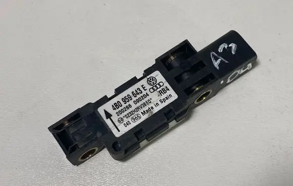 Audi A3 S3 8P Airbag deployment crash/impact sensor 4B0959643E