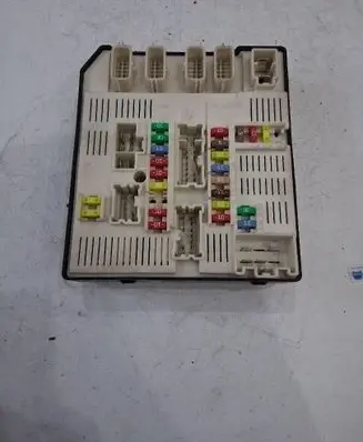 Renault Megane III Relay mounting block 284B60168R