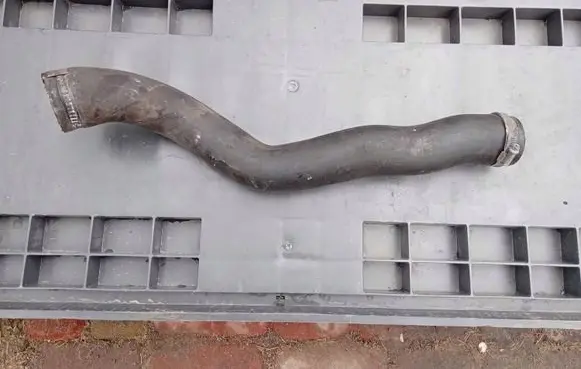 Ford Mondeo MK IV Intercooler hose/pipe