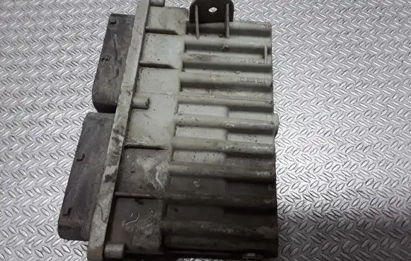 Coolant fan relay