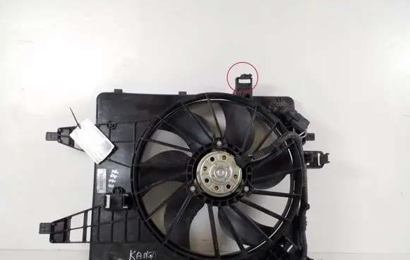 Renault Kangoo II Radiator cooling fan shroud 921206476R