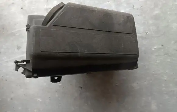 Volvo C70 Air filter box 9445349autopartsa1