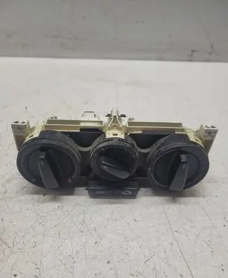 Volkswagen Golf IV Climate control unit
