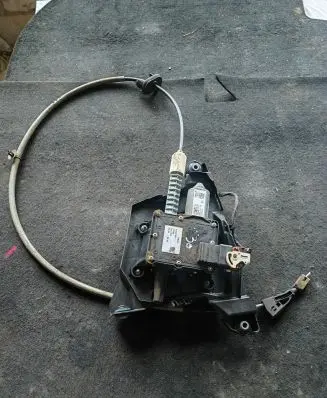 Peugeot 3008 I Hand brake/parking brake motor A22C53379975