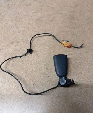 Volvo S40 Rear seatbelt buckle 