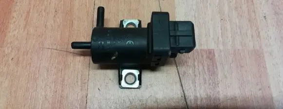 Renault Espace V (RFC) Turbo solenoid valve 8200762162