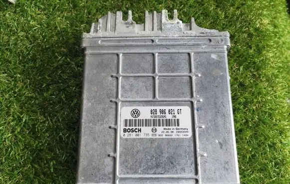 Volkswagen Sharan Engine control unit/module 0281001735 028906021GT