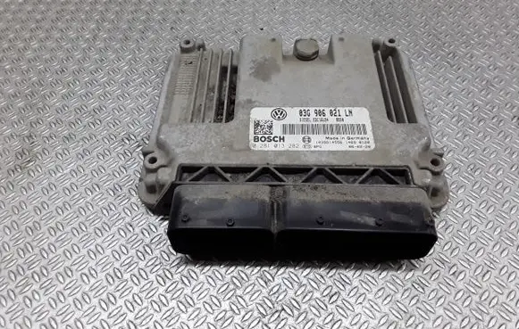 Seat Altea XL Engine control unit/module 03G906021LN 0281013282