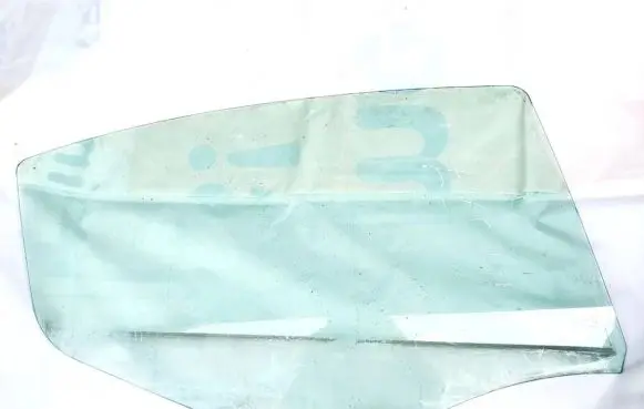 Peugeot 508 Rear door window glass