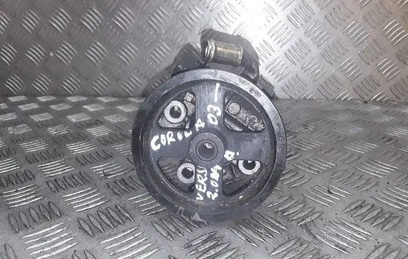 Toyota Corolla Verso E121 Power steering pump