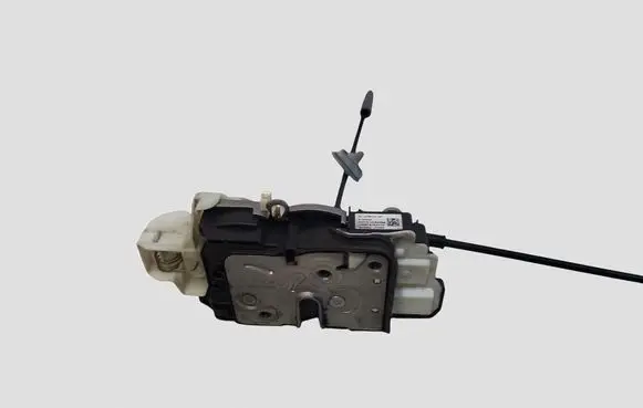 Volvo V40 Front door lock 932634102 31301425