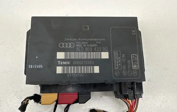 Audi A4 S4 B7 8E 8H Comfort/convenience module 8E0959433BQ 01702102 00002726D3