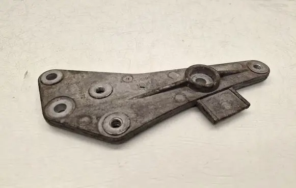 BMW M2 F87 Engine mounting bracket 7600672