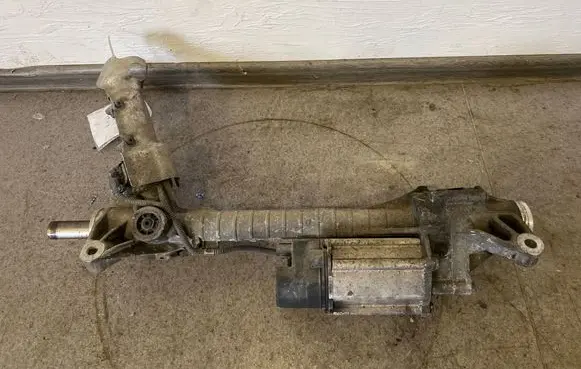 BMW 5 F10 F11 Steering rack 6869211