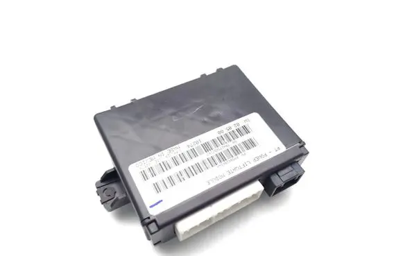 Chrysler Voyager Tailgate/trunk control unit/module P05082068AH
