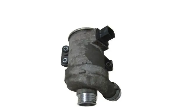 BMW X3 F25 Water pump 11517604027