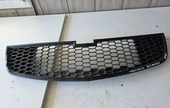 Chevrolet Cruze II Front grill 96850786