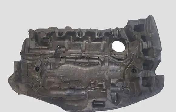 Volvo V40 Engine cover (trim) 31368888