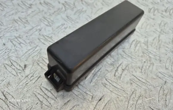 Nissan Juke I F15 Fuse box cover MA2