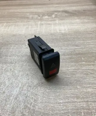 Skoda Octavia Mk1 (1U) Hazard light switch 1U0953235F