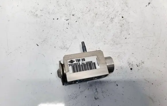 Land Rover Range Rover Evoque L538 Air conditioning (A/C) expansion valve 7010973