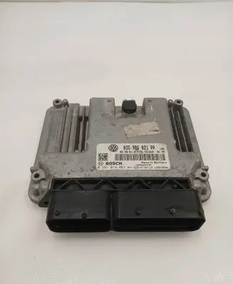 Volkswagen Golf V Engine control unit/module 03G906021PP 03G906021AN 0281014063