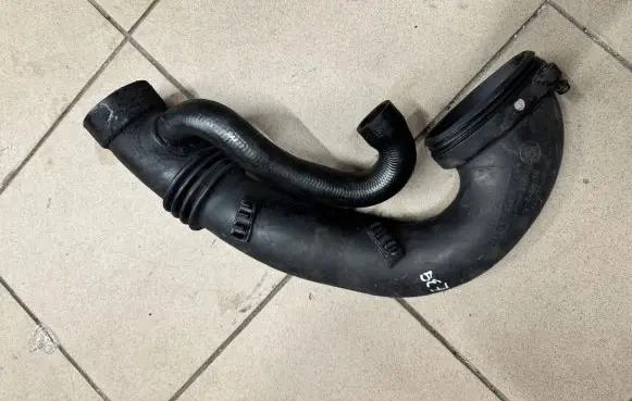 BMW 5 E39 Intercooler hose/pipe 7786777 108667