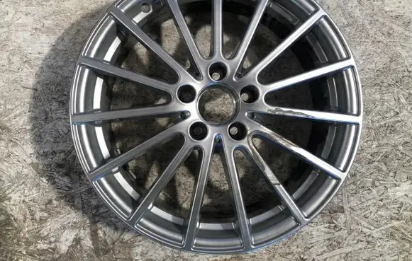 R18 alloy rim